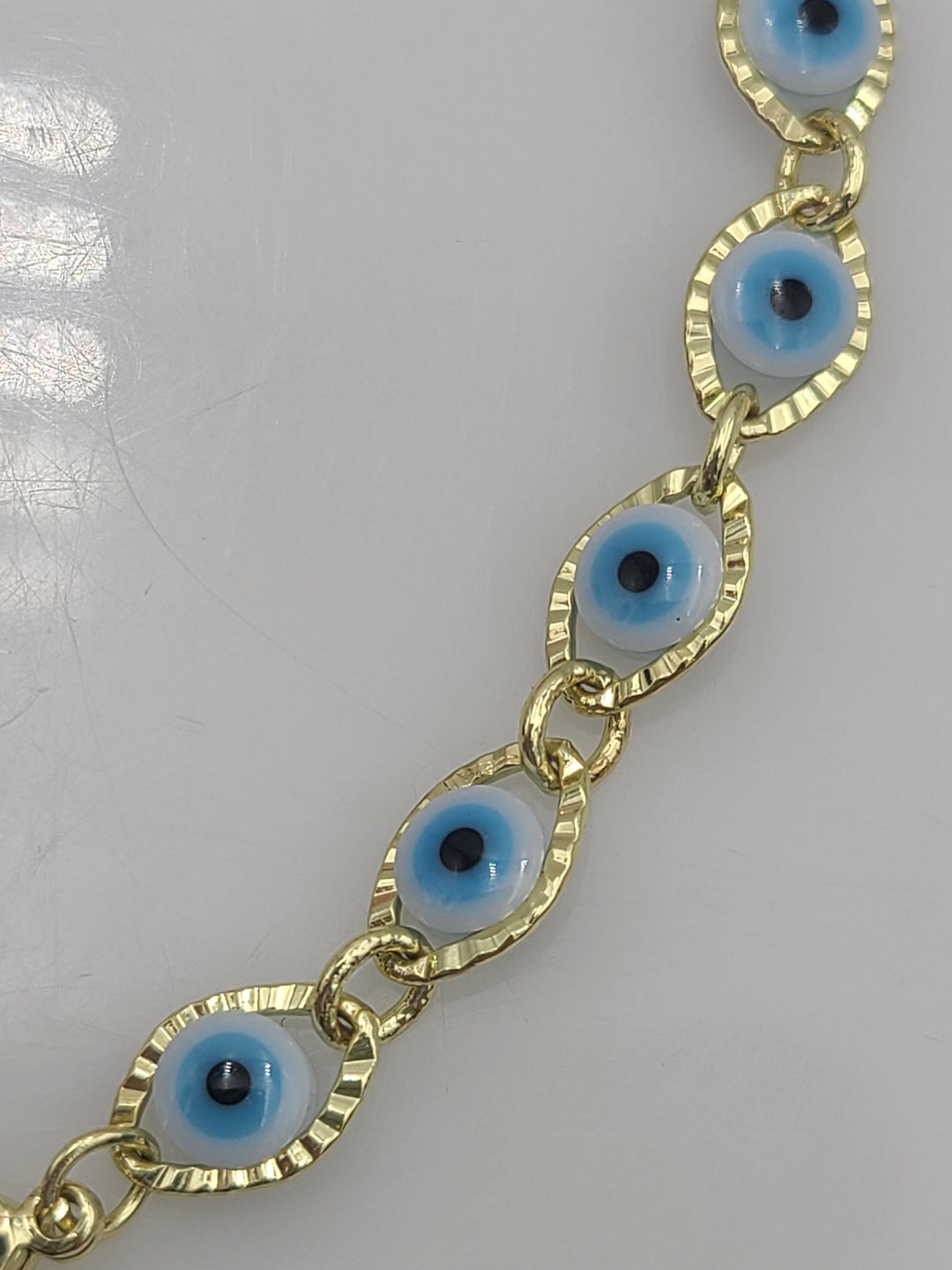 p449 Gold Tone Blue Evil Eye Luck Bracelet