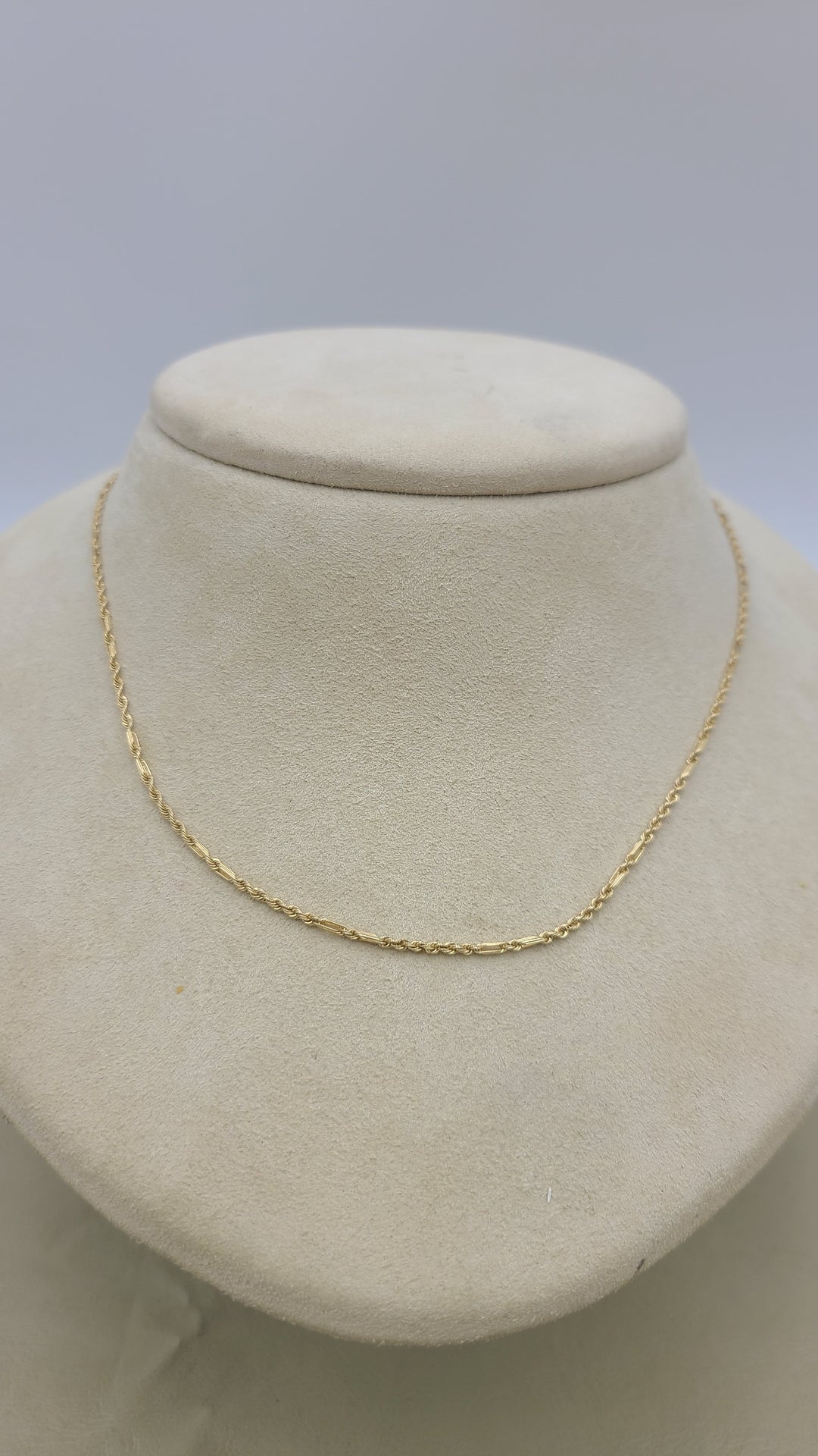 k957 Simple 14kt Yellow Gold 21" Figarope Link Necklace