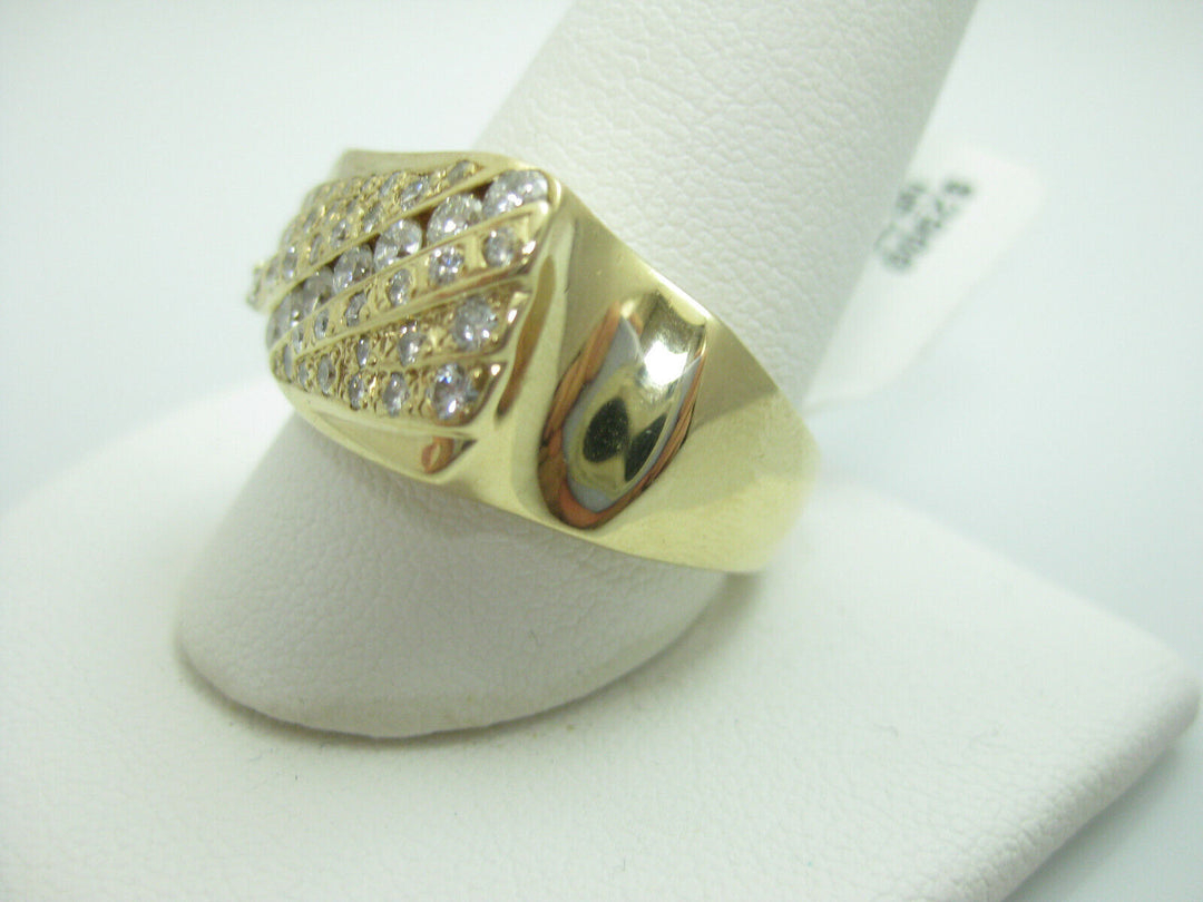 g268 Stunning 14kt Yellow Gold and Diamonds Men's Ring Size 11.5