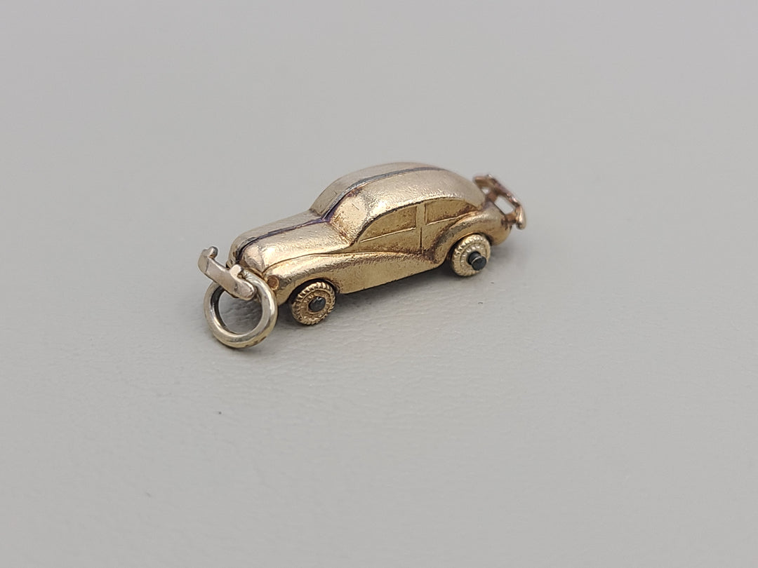 k858 Cute 12k Gold Filled Vintage Car Charm Pendant