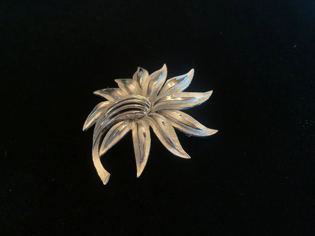 t574 Crown Trifari vintage signed and incredible shiny silver flower brooch with polished and textured silver