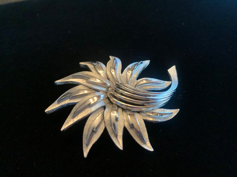 t574 Crown Trifari vintage signed and incredible shiny silver flower brooch with polished and textured silver