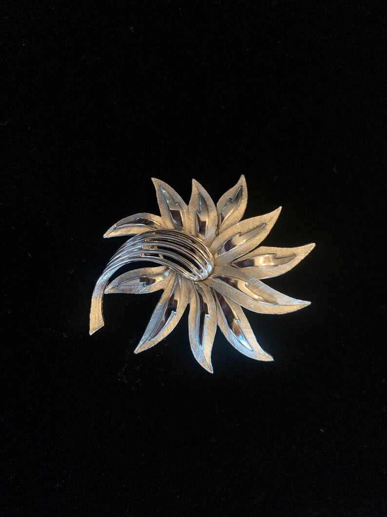 t574 Crown Trifari vintage signed and incredible shiny silver flower brooch with polished and textured silver