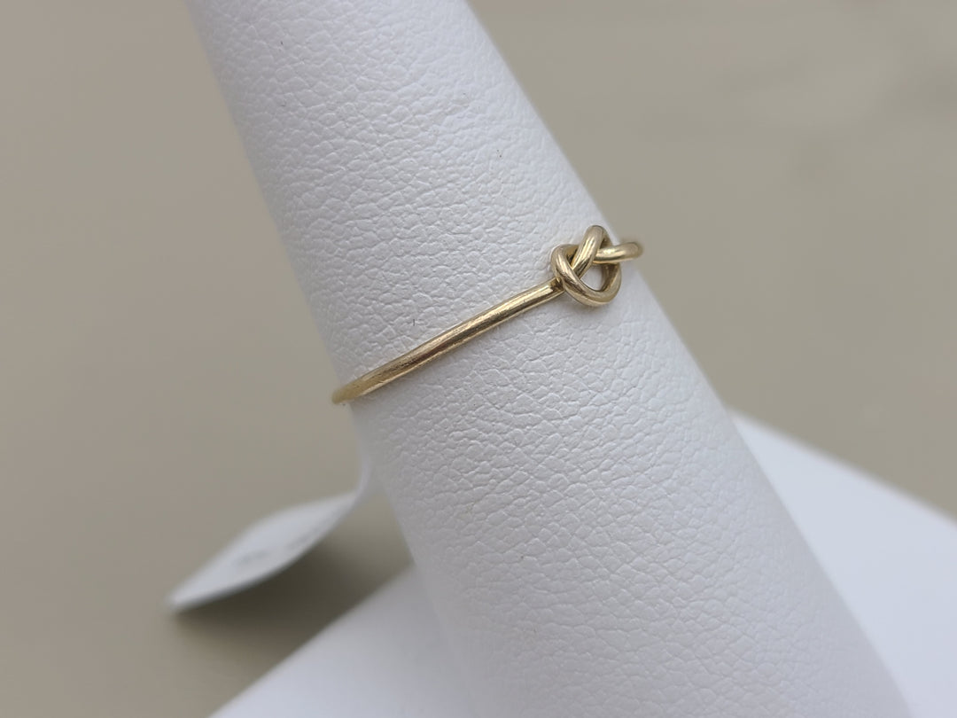 k878 Cute 14kt Yellow Gold Filled Knot Ring