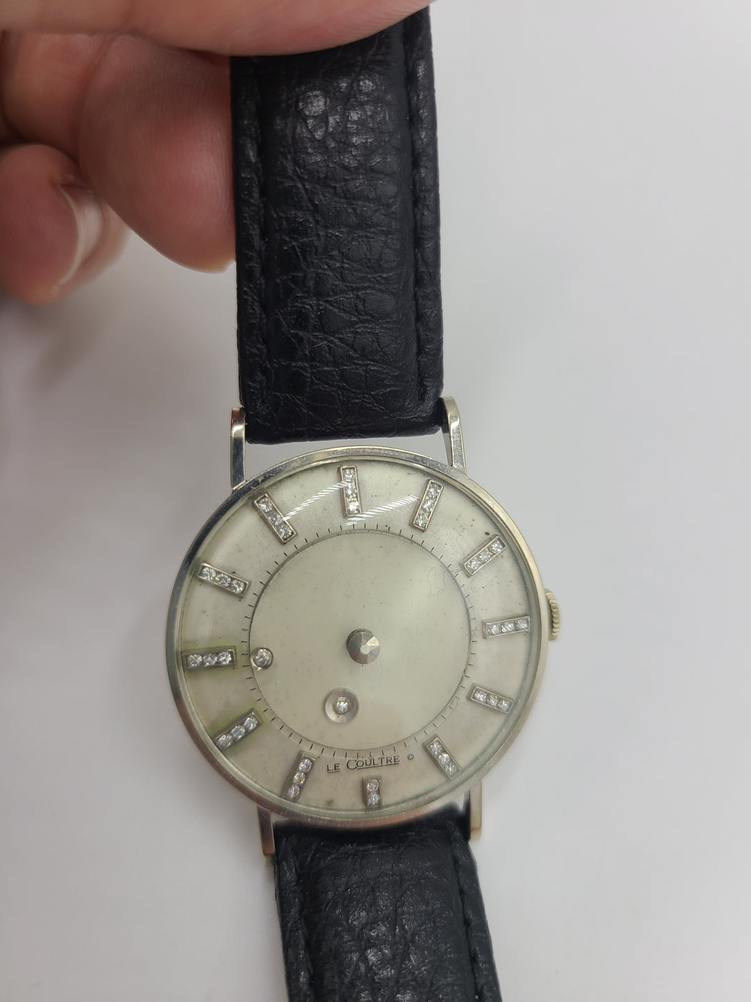 k750 Stylish Vintage Men's 14kt White Gold LeCoultre Mechanical Wristwatch