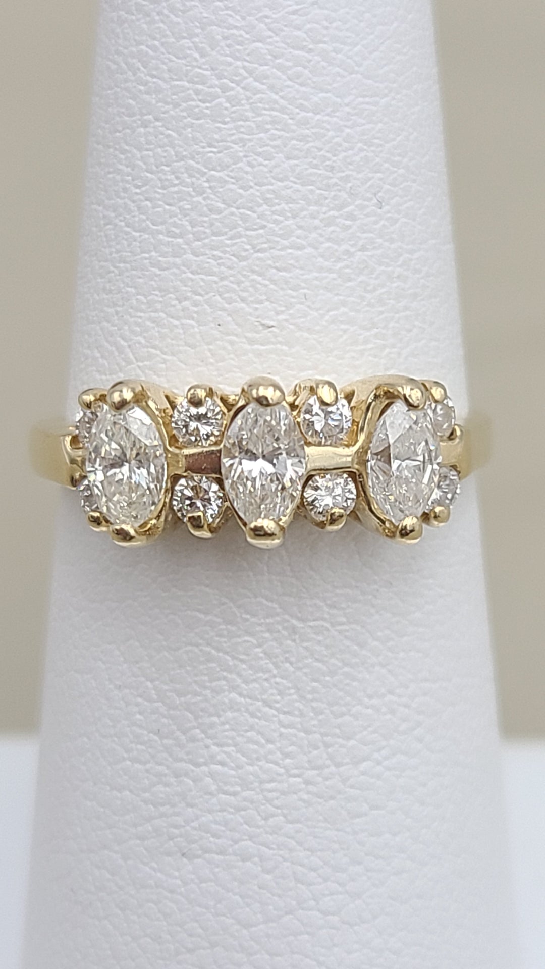 k938 Lovely Ladies 14kt Yellow Gold Marquise and Round Diamond Anniversary Ring