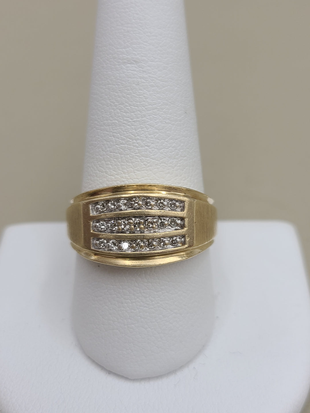 k892 Men's Stylish 10kt Yellow Gold Three Row Diamond Ring