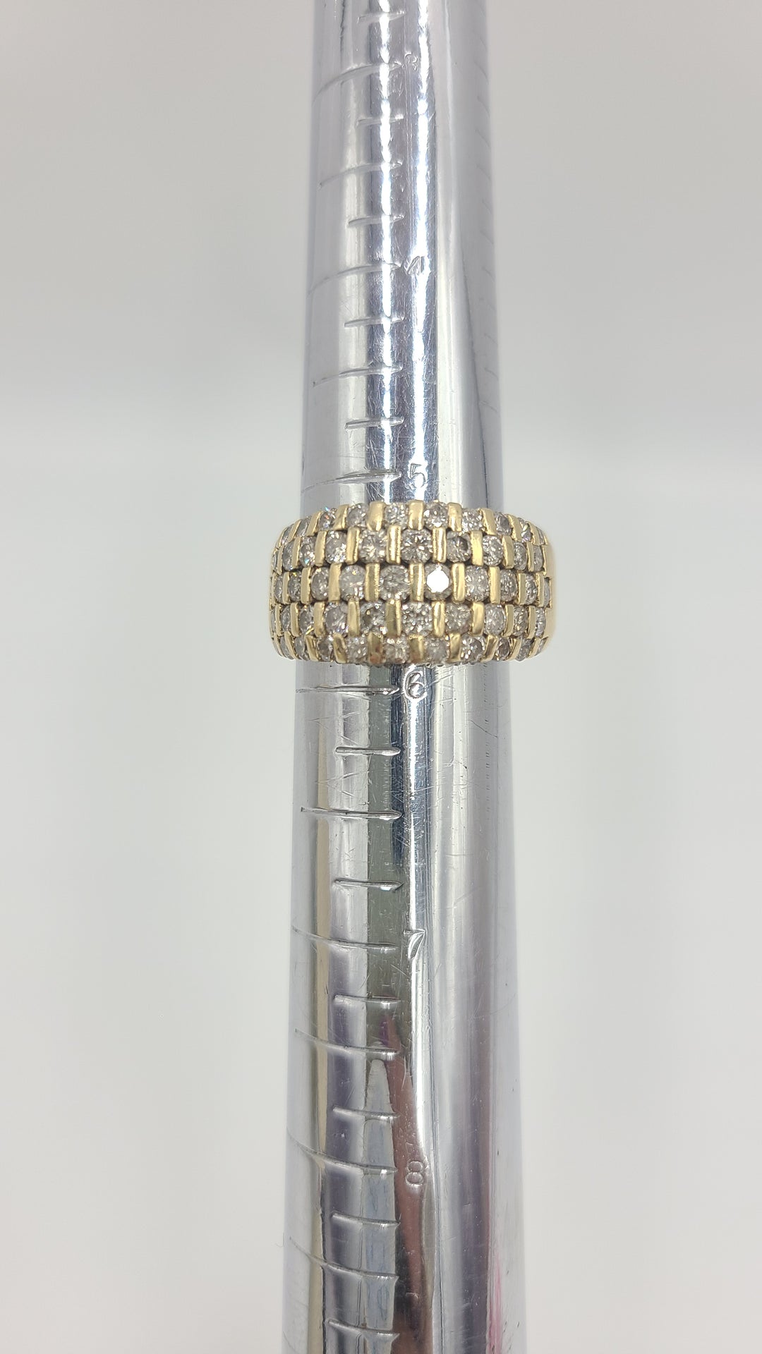 k961 Lovely Diamond Studded Cocktail Ring in 14kt Yellow Gold