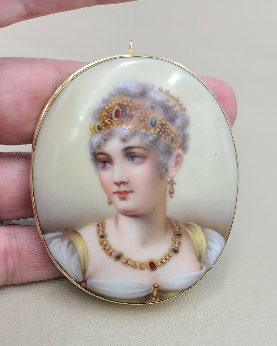 k935 Stunning Hand Painted Lady Brooch set in 14kt Yellow Gold Bezel