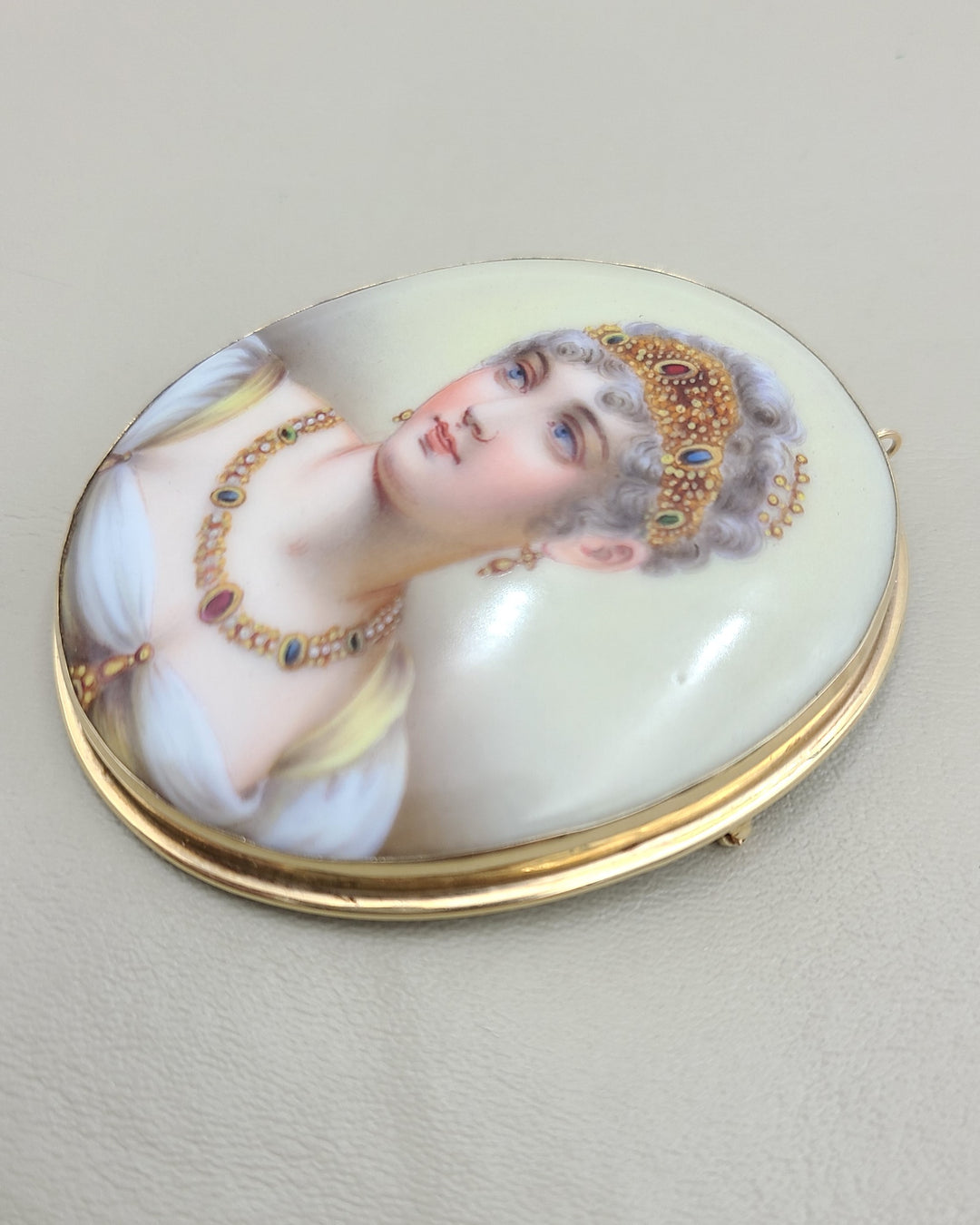 k935 Stunning Hand Painted Lady Brooch set in 14kt Yellow Gold Bezel