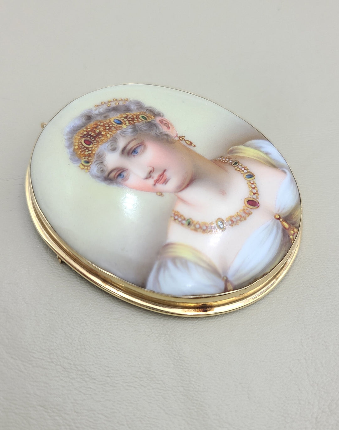 k935 Stunning Hand Painted Lady Brooch set in 14kt Yellow Gold Bezel