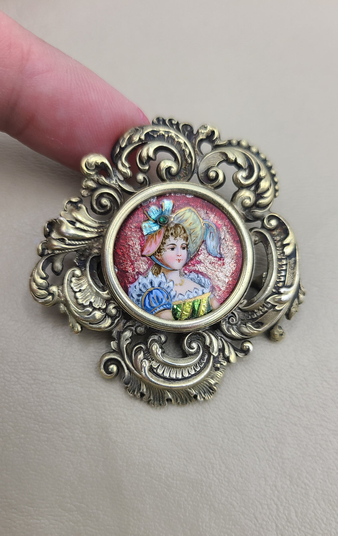 k937 Lovely Sterling Silver Hand Painted Portrait of a Young Woman Antique Brooch