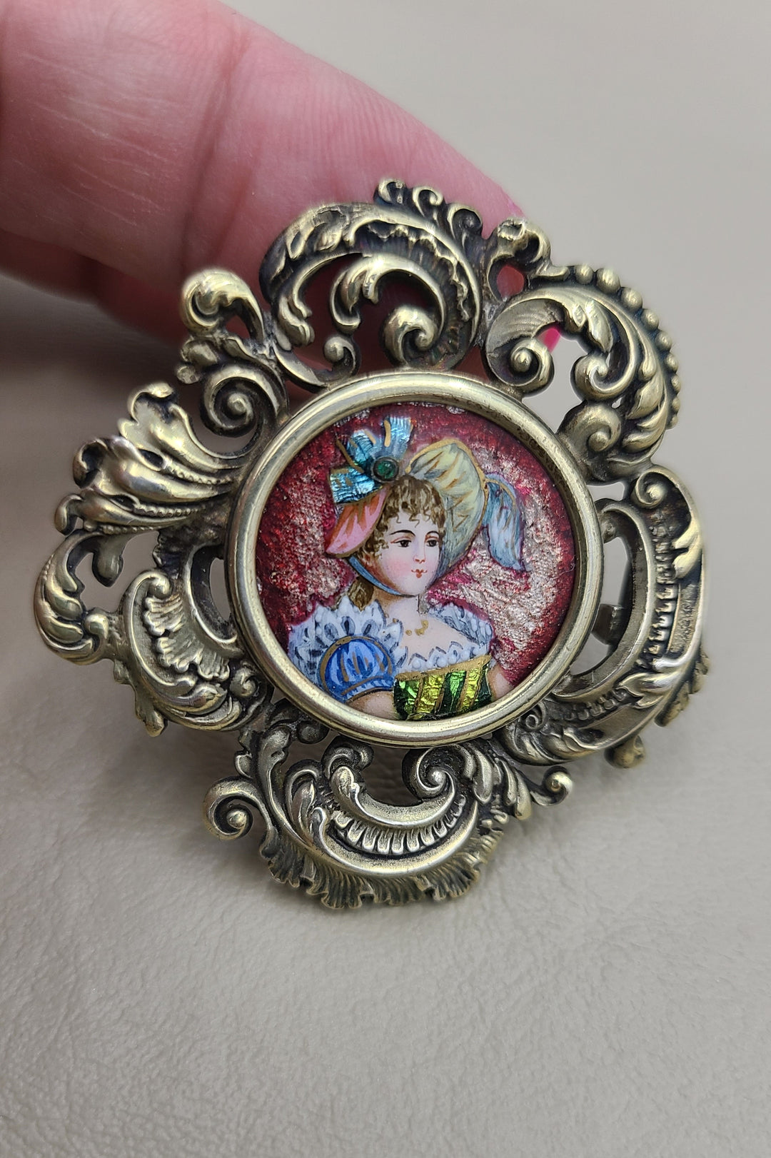 k937 Lovely Sterling Silver Hand Painted Portrait of a Young Woman Antique Brooch