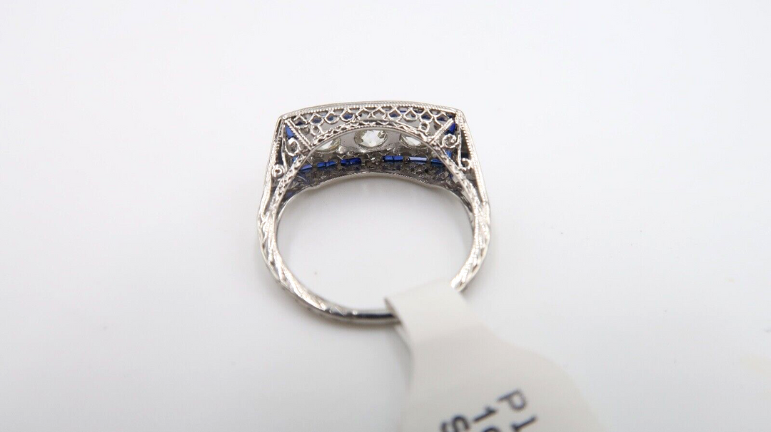 t548 Stunning Platinum 1ct Diamond and Sapphire Ring Size 6.5