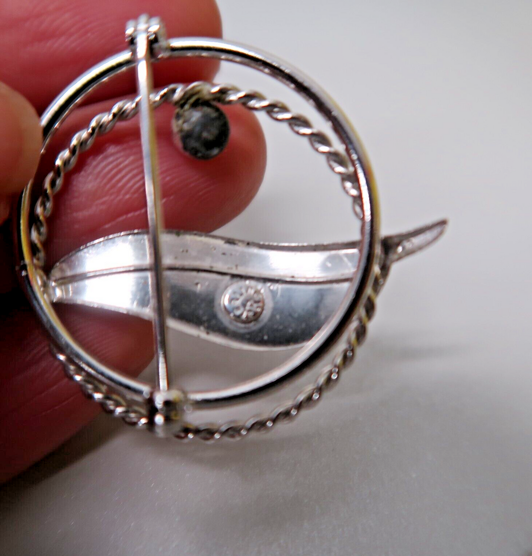 t575 Vintage Sterling Silver Double Circle Brooch