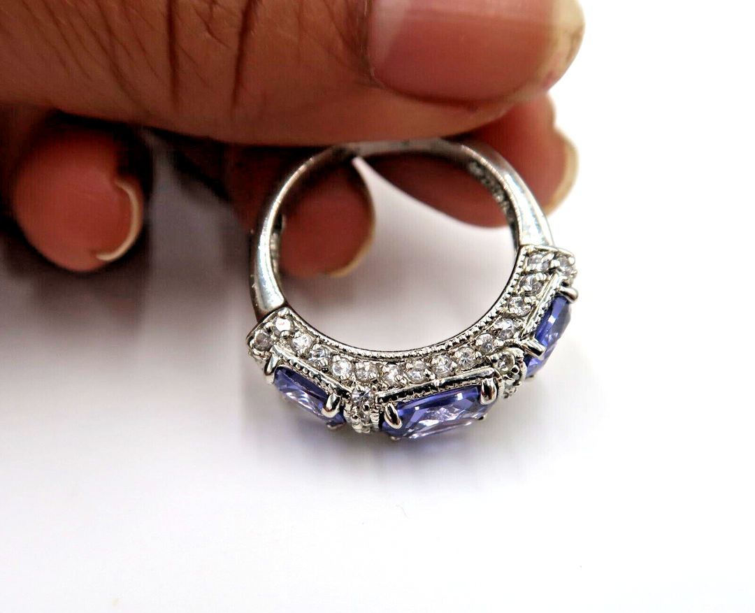 t584 925 Genuine Tanzanite and Genuine Untreated Natural White Zircons Ring Size 9