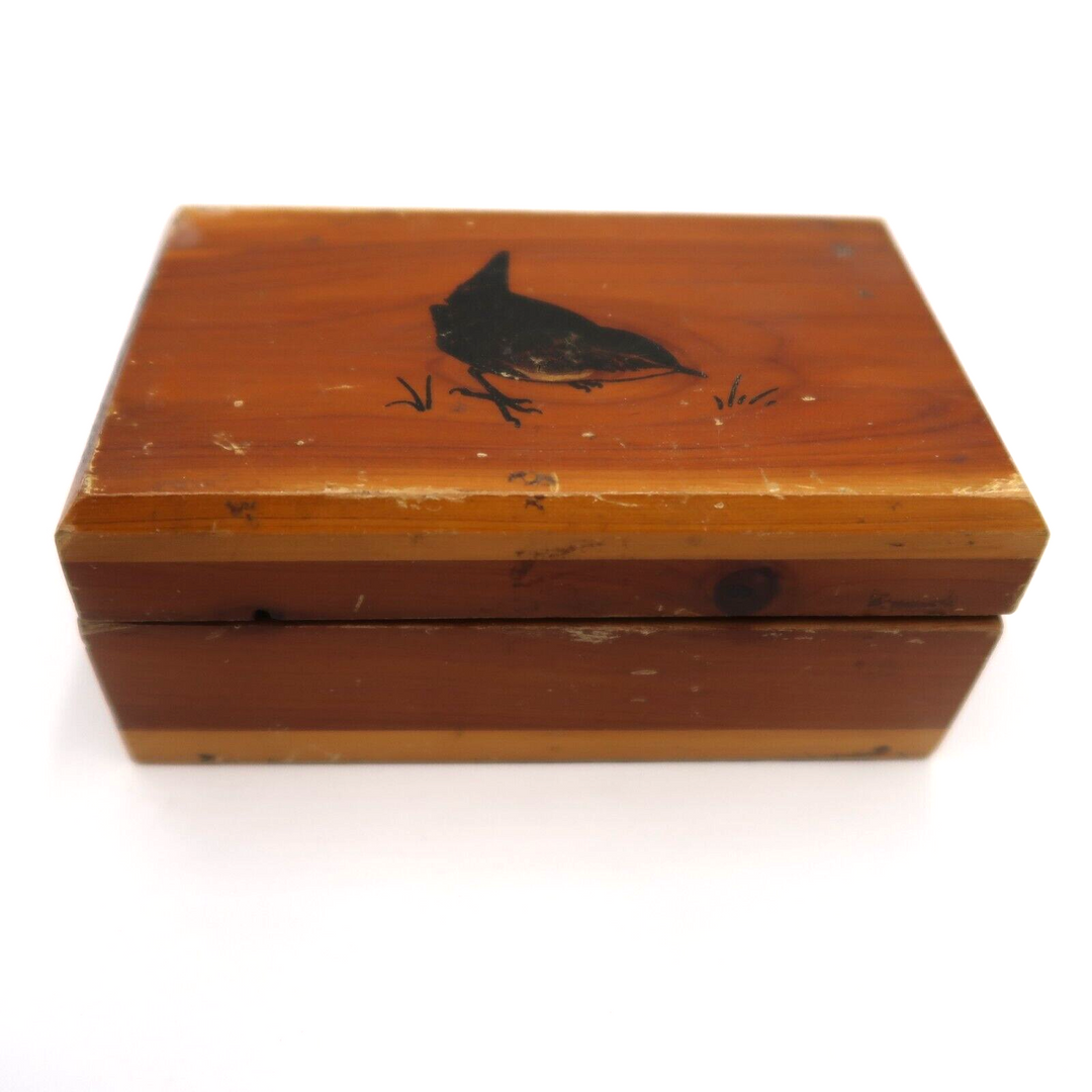 t561 Wood Keepsake Box with Hand-painted Bird Storage Box