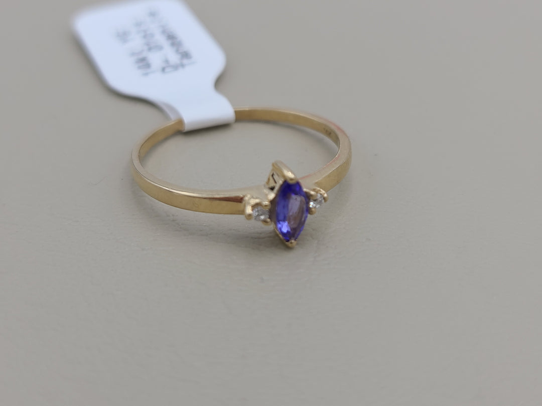 k869 Lovely Ladies Tanzanite and Diamond Ring set in 14kt Yellow Gold