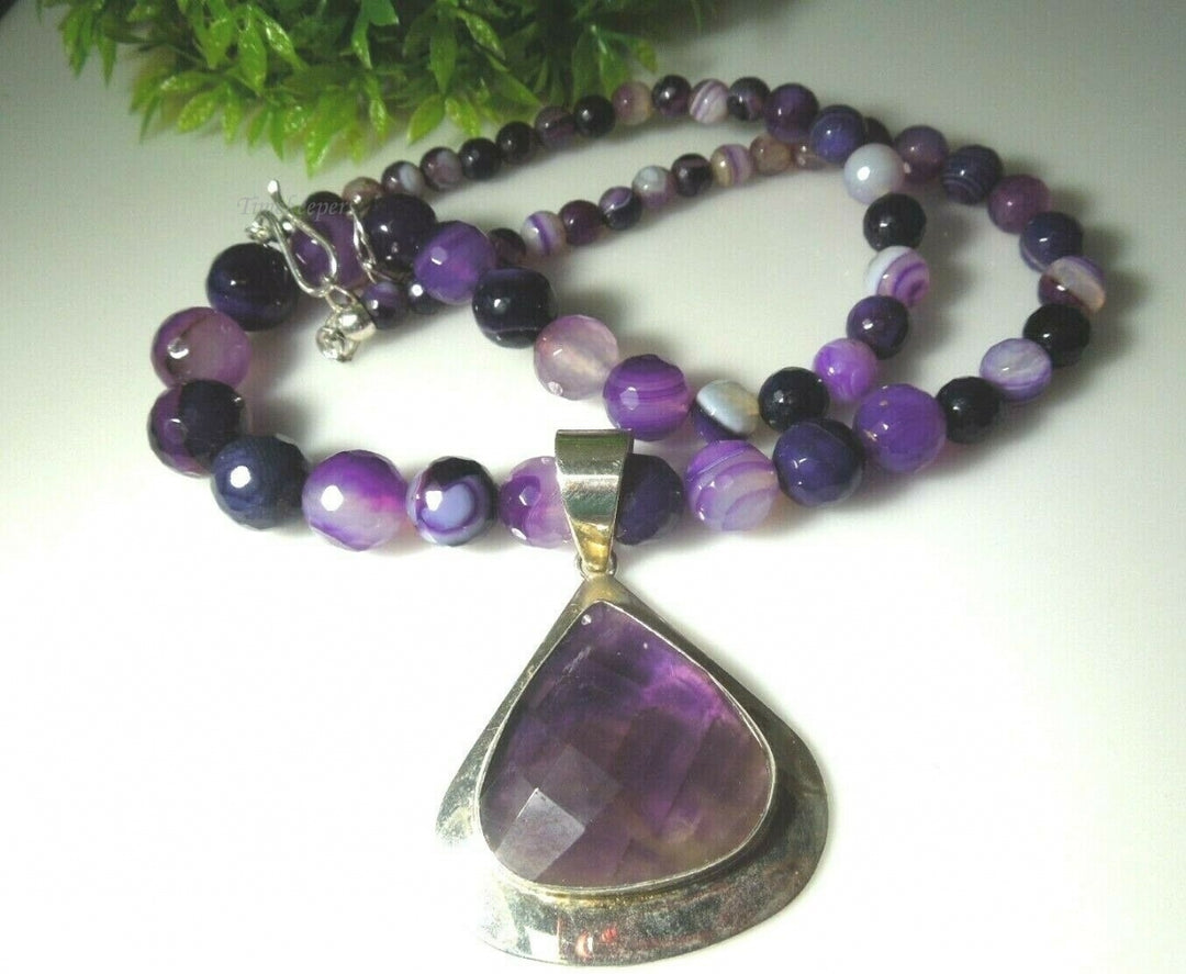 q431 Beautiful Purple Graduated Beaded Necklace with Amethyst Pendant and Sterling Silver Clasp