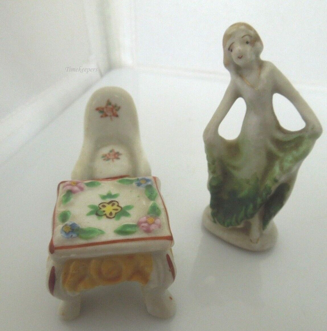 r560 Occupied Japan Asian Oriental Miniature Porcelain Table Chain and a lady