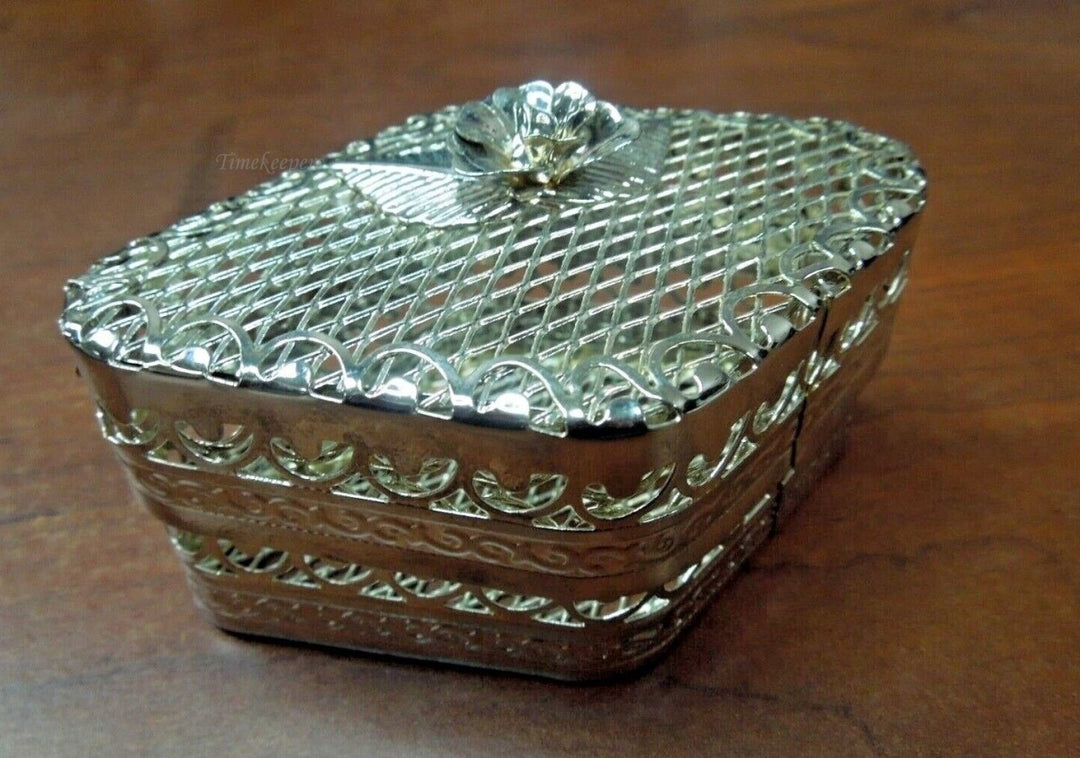 r251 Vintage Rose Diamond Shaped Metal Trinket Jewelry Box Filigree Silver Tone Mesh