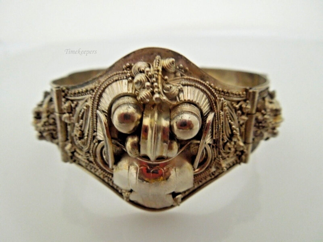 r612 Vintage Silvertone Art deco Filigree Hinged Bracelet 