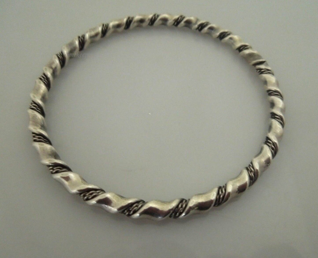 s074 Native American Sterling Bangle Bracelet -29.8g