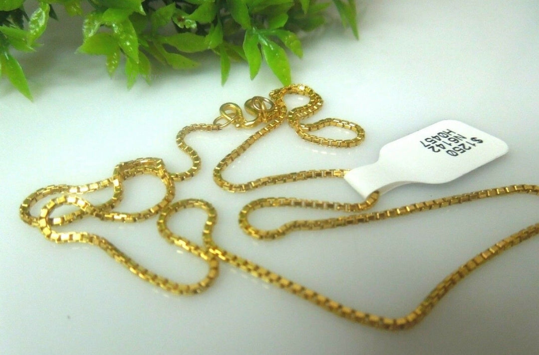 q589 24kt Yellow Gold 18" Box Chain Unisex