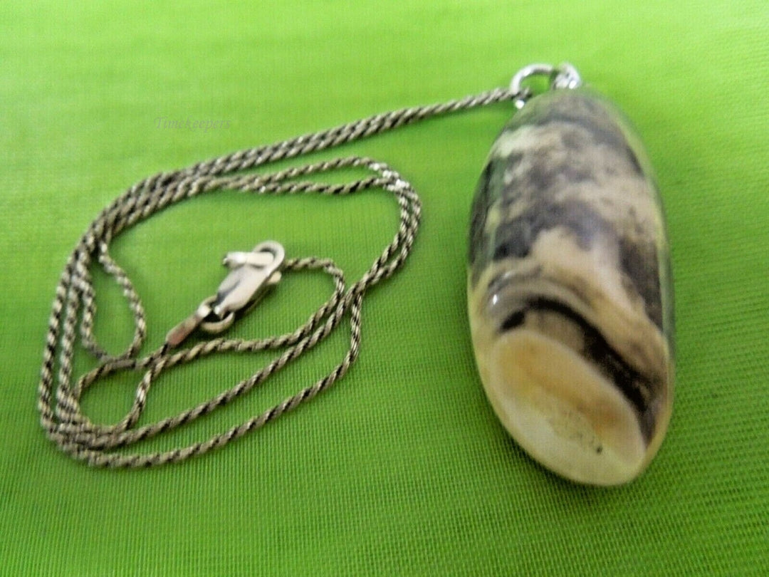 r814 Vintage Sterling Silver Gold tone Resin Synthetic Stone Pendant Necklace 18" Signed 