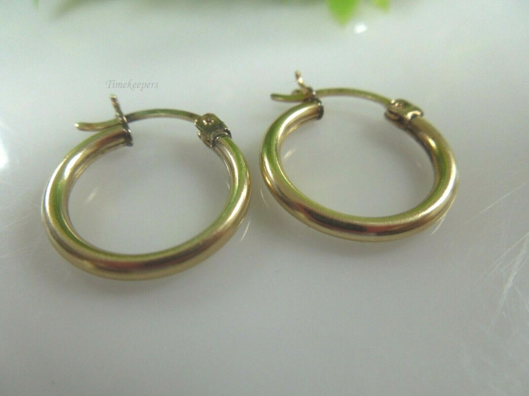 q846 10k Yellow Gold High Polish Hoop Earrings 1.5 g