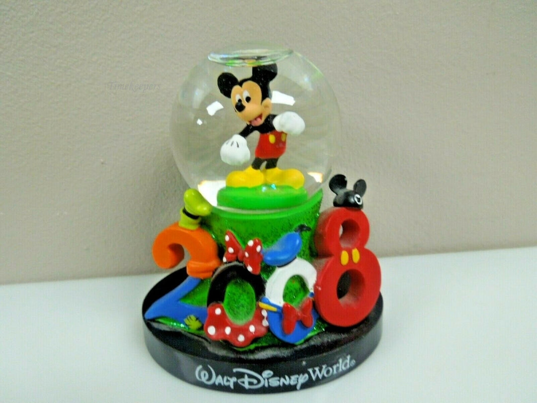 q870 Disney Parks DISNEYLAND 2008 Mickey Mouse Mini Snow Globe 3.5 inch tall