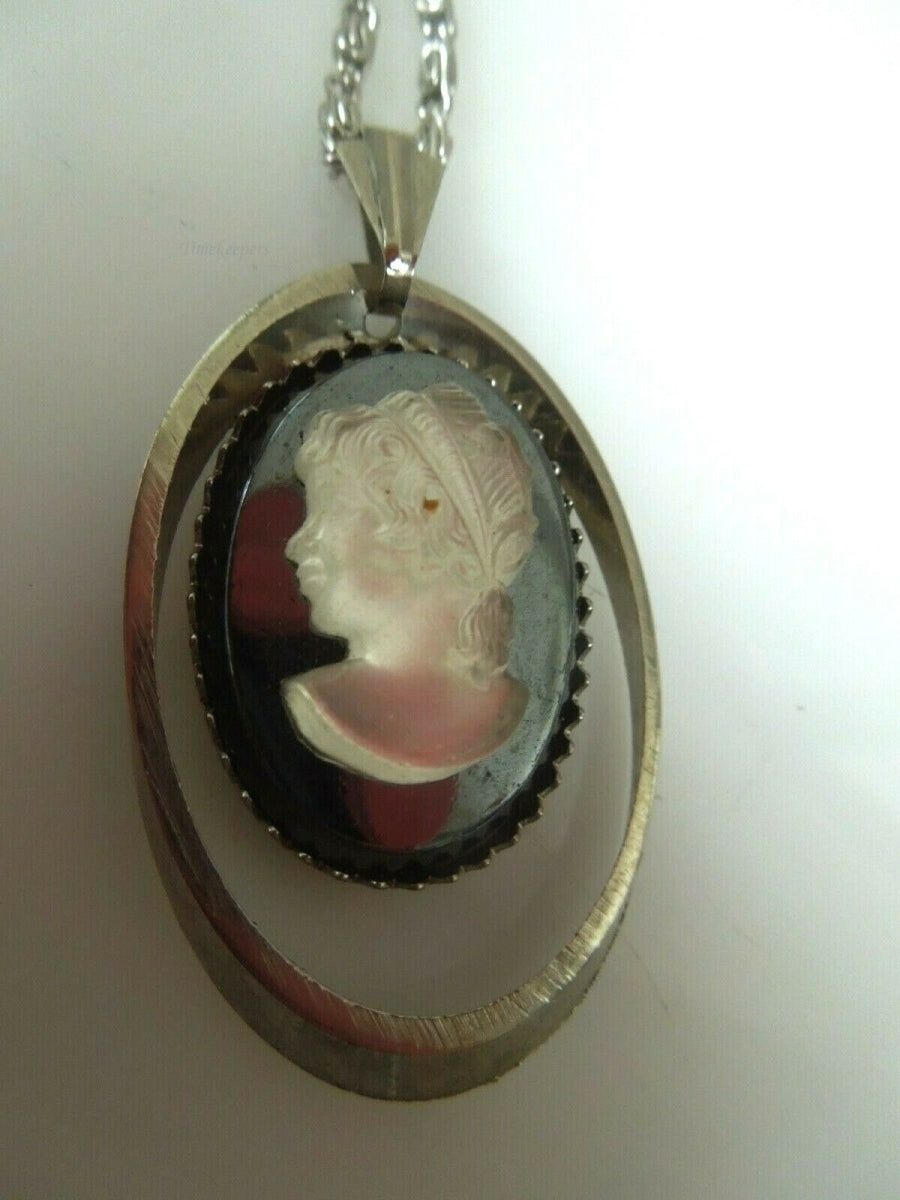 r020 Vintage Black &amp; White Lady Cameo Pendant Necklace Silver Tone