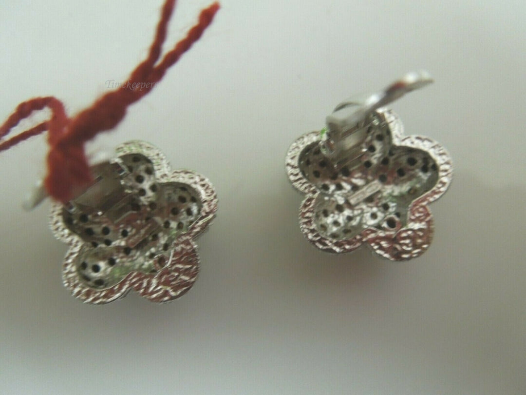 r026 Vintage Beautiful Sterling Silver Flower Clip On Earrings