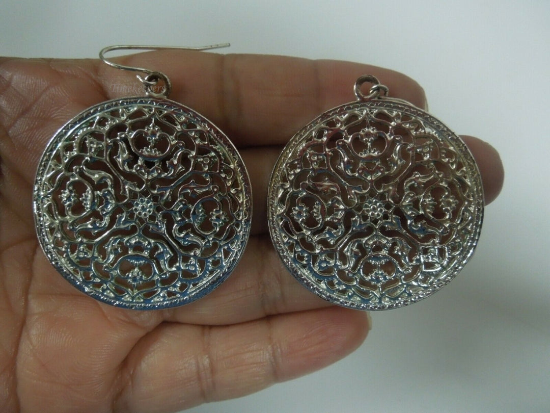 r068 Vintage Beautiful Womens Silvertone Dangle and Drop Earrings Filigree