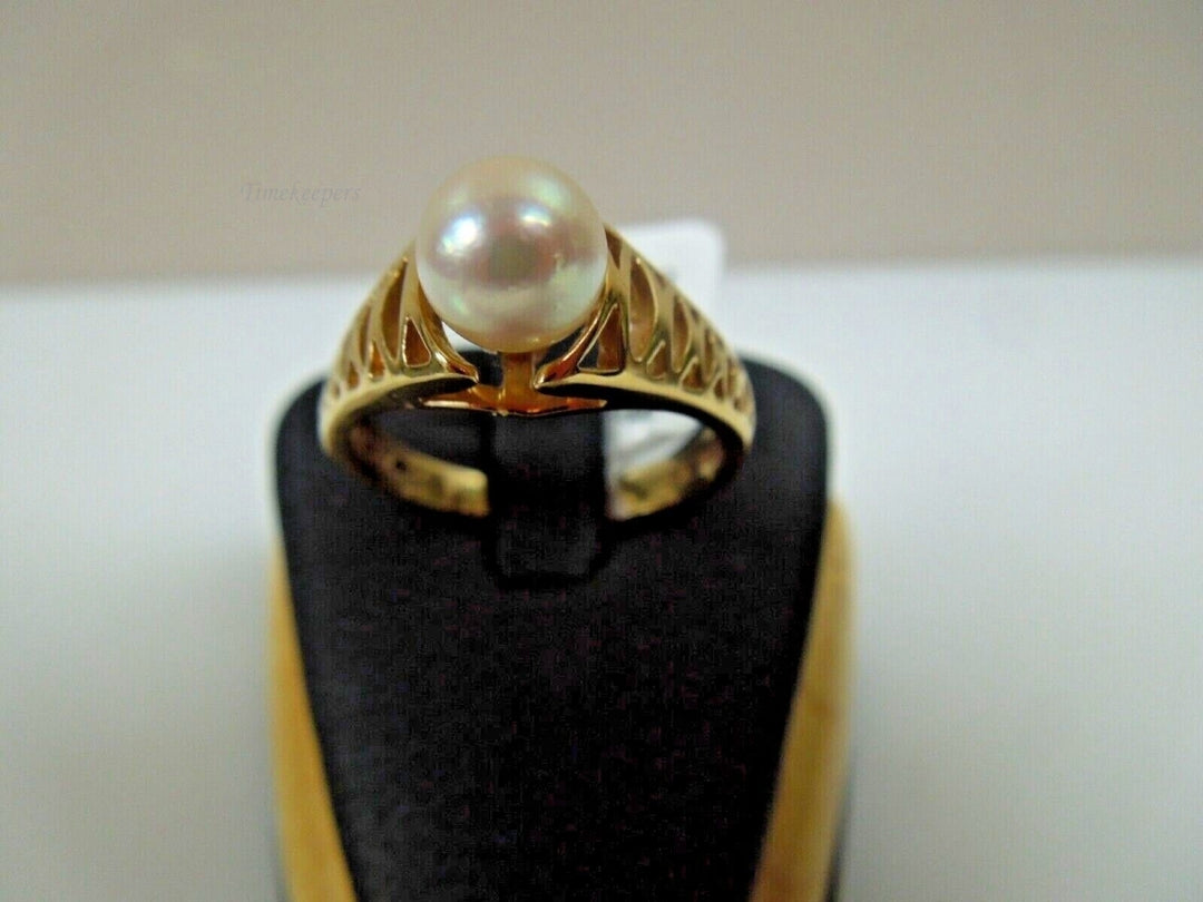 r227 10kt Yellow Gold Pearl Ring Size 8(USA) 3.8g