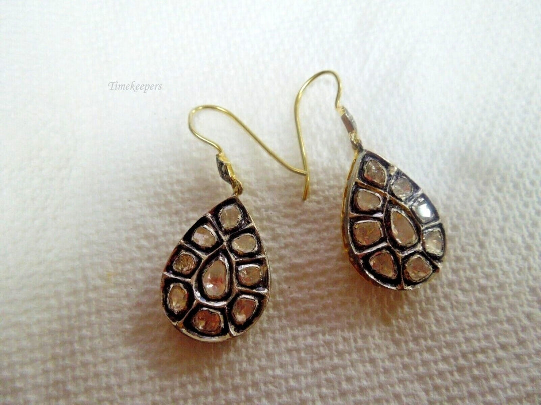 r335 Pretty pair of Sterling Silver 925 Gold tone Dangle and Drop Earrings