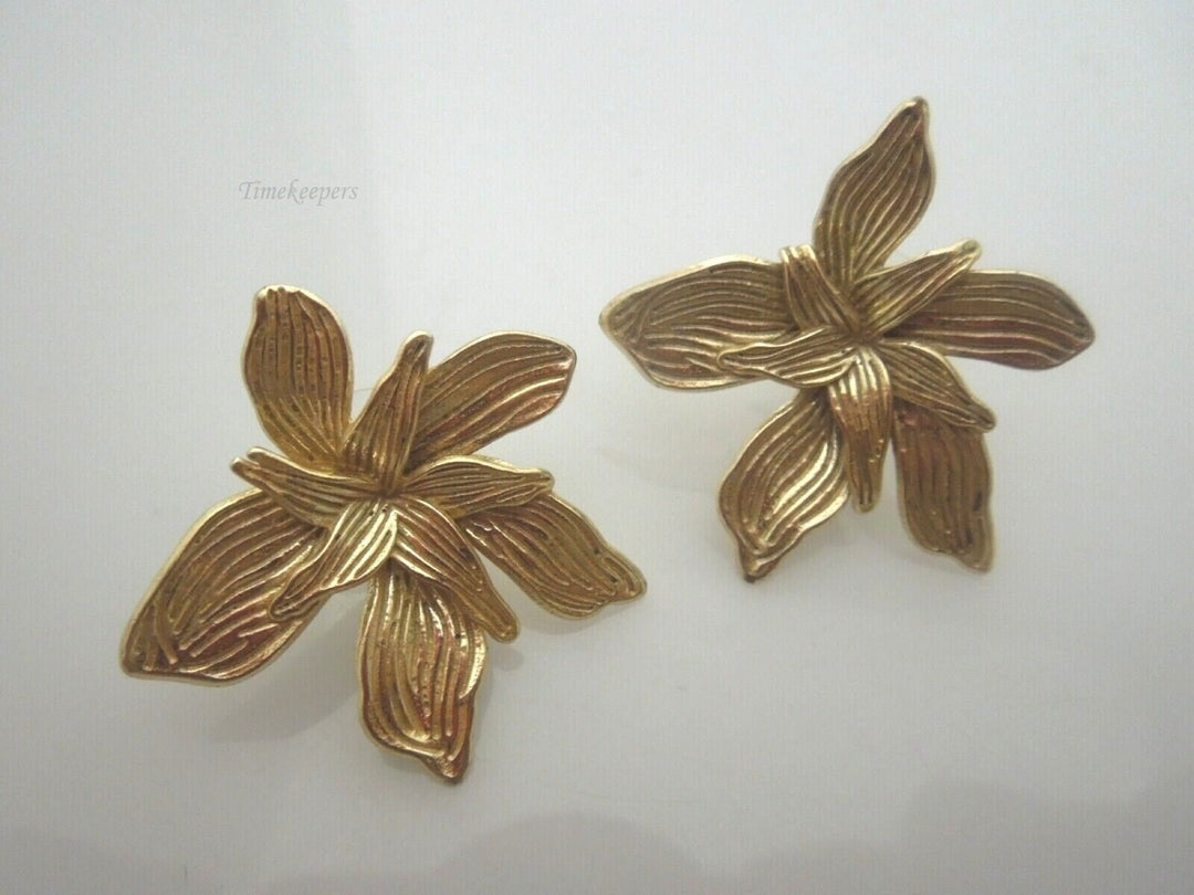 r414 Sterling Silver Gold Wash double layer flower petal Earrings beautiful