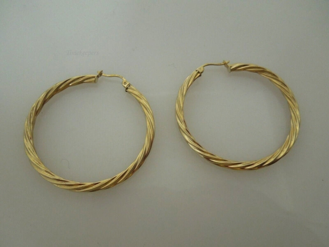 r729 Lovely pair of Sterling Silver 925 Gold tone Twisted Hoop Earrings Marked 3g 1.5" Diameter