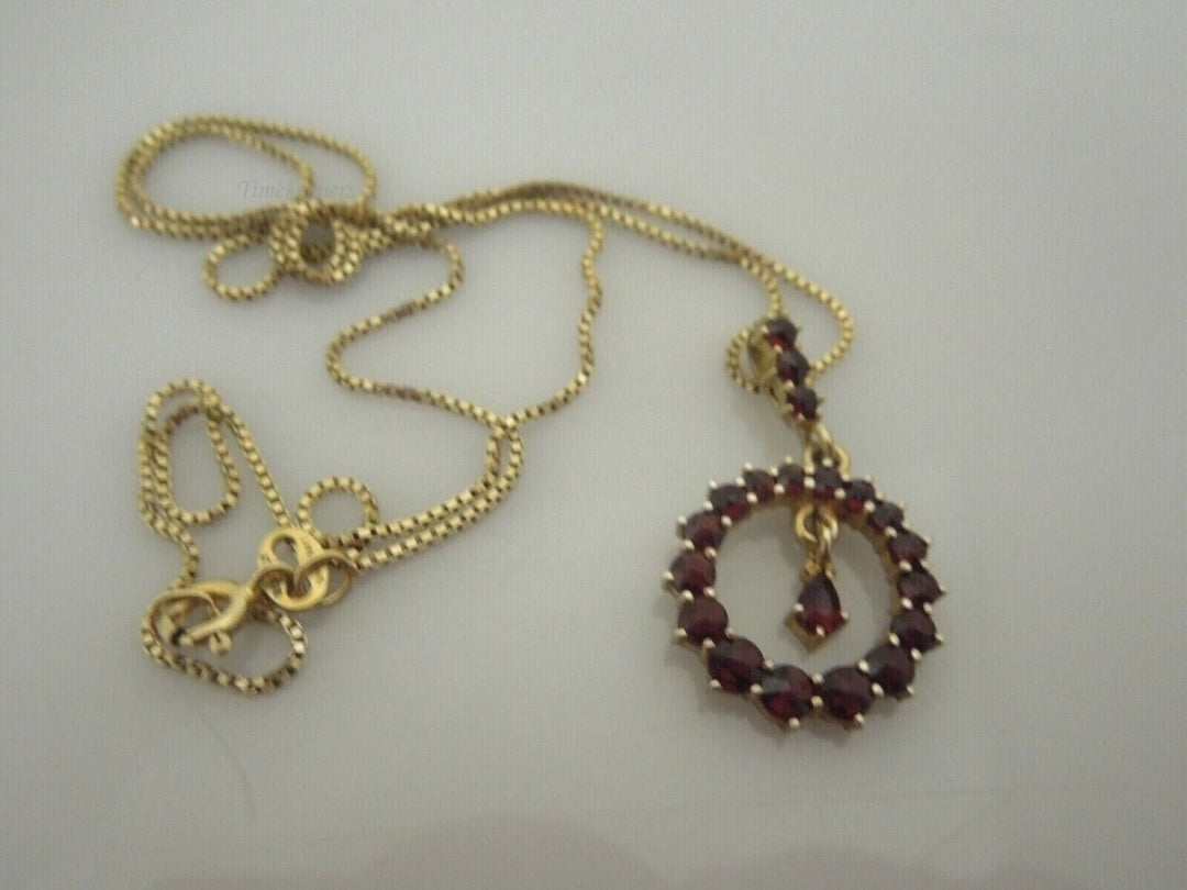 r732 Sterling Silver 925 Gold Tone Graduated Garnet Pendant Necklace Signed 18"