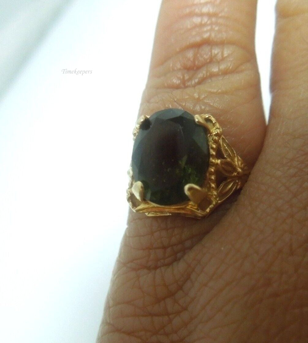 r828 14kt Yellow Gold Green Stone Ring Size 4.75(USA) Signed 2.7g