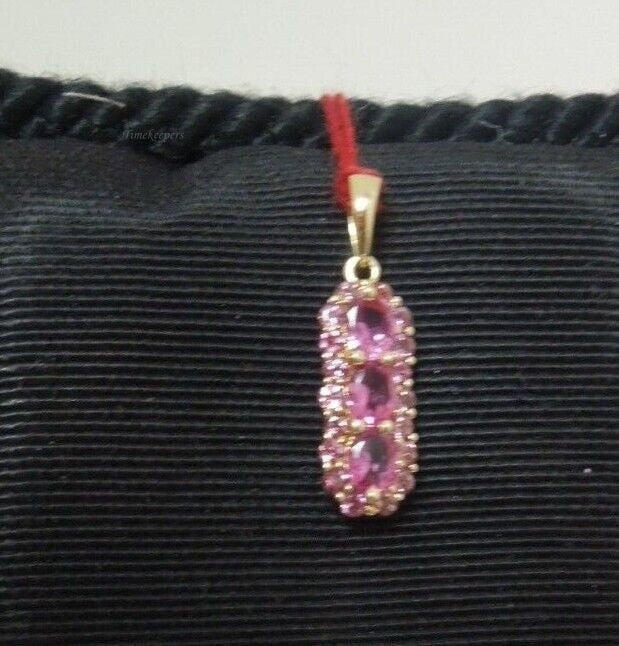 r964 Pretty Pink Stone Pendant in 14kt Yellow Gold Made In India Signed 2g  