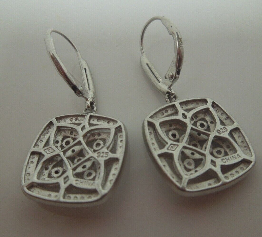 s005 Pretty Pair of Sterling Silver Square Drop Earrings 