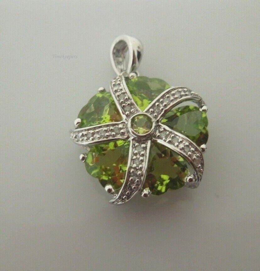 s046 10kt White Gold Peridot Pendant Signed 2.9g