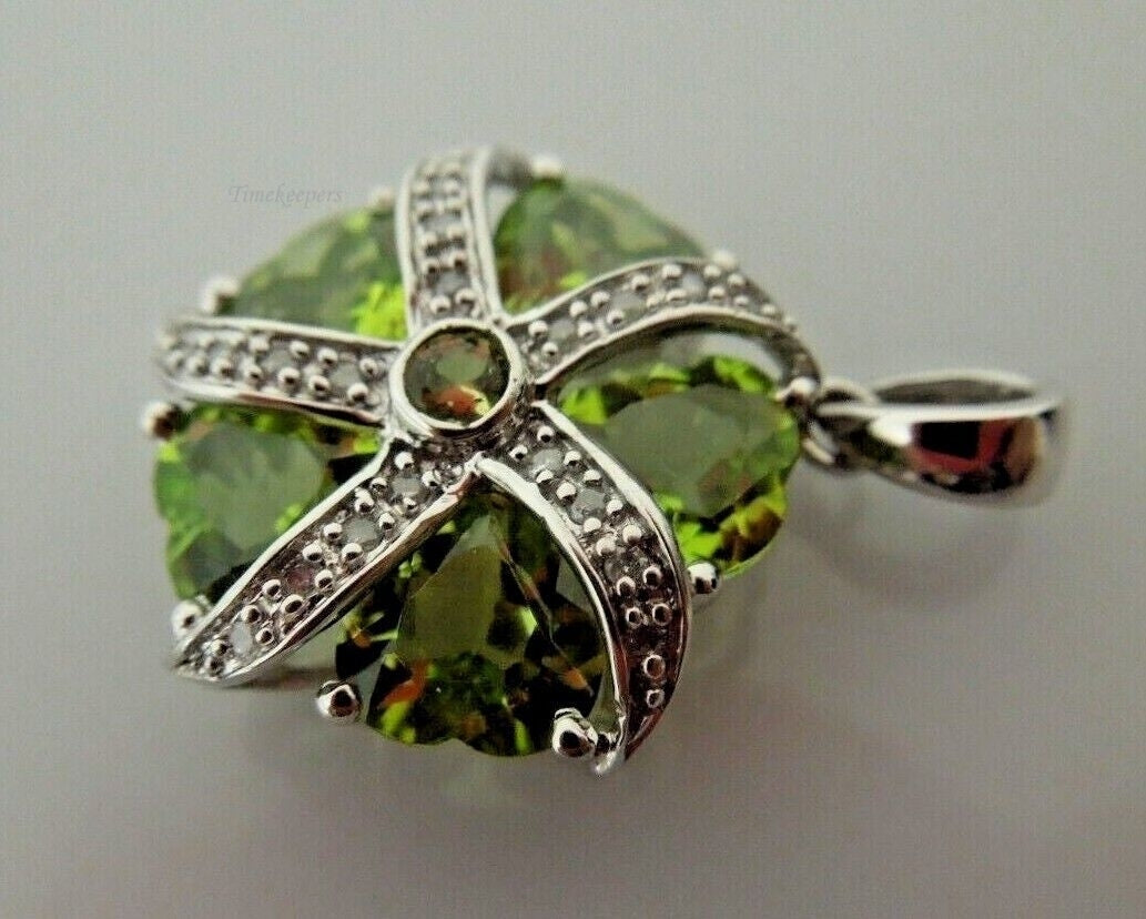 s046 10kt White Gold Peridot Pendant Signed 2.9g