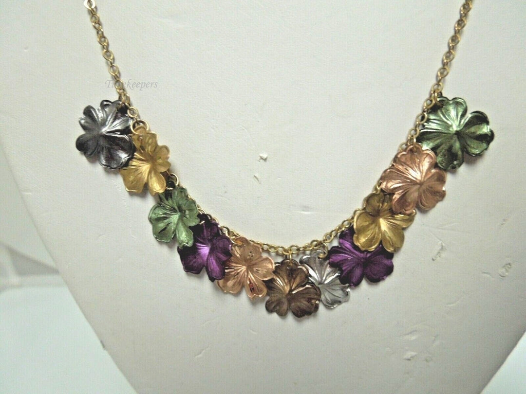 s047 10kt Yellow Gold Colored Flowers Necklace 18" Very Pretty,Gold Flower Necklace,Gift  