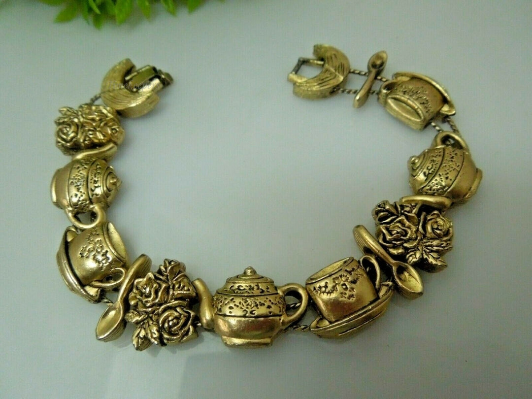 q775 Tea Cup And Flowers Charm Bracelet,Brass Tea Cup And Roses Link Bracelet