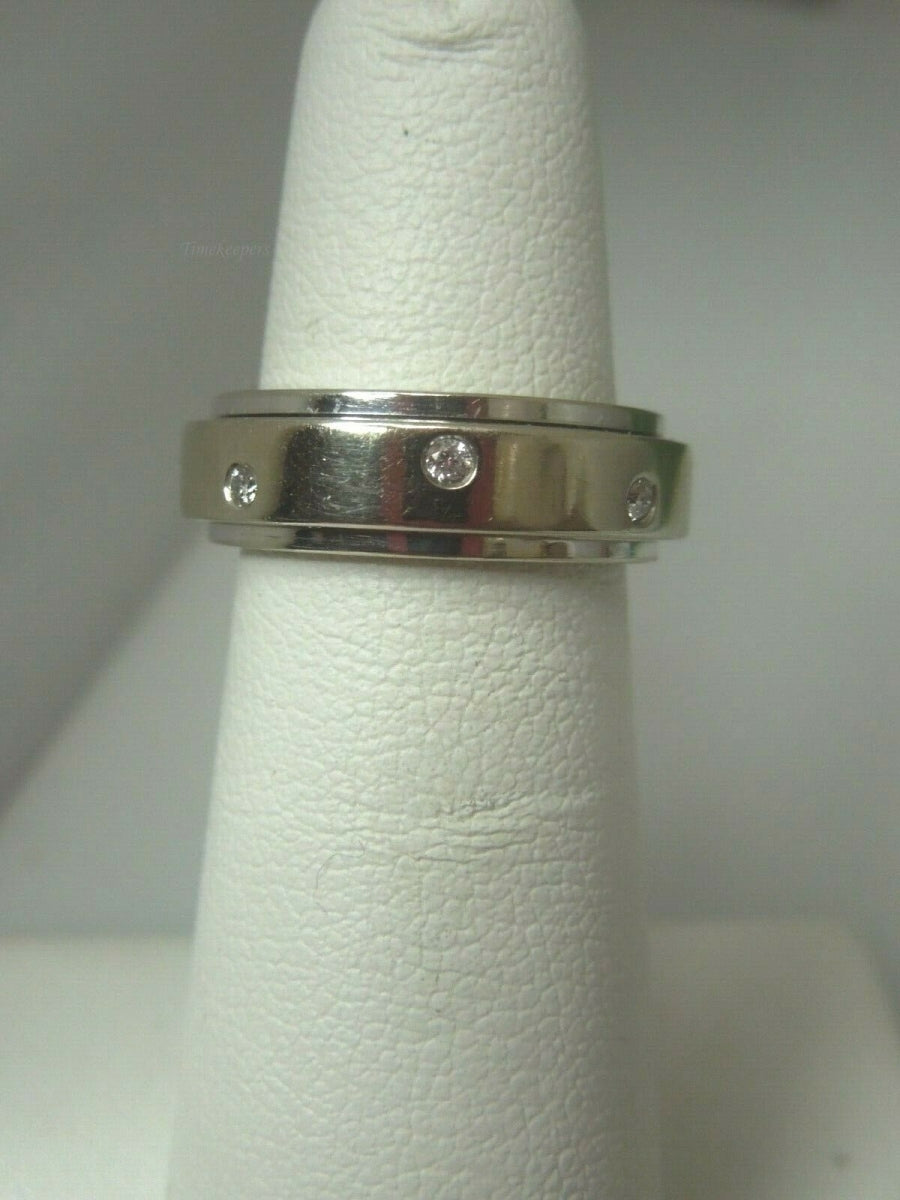 q641 14kt White Gold Diamond .08 cts Spinner Ring Size 5(USA) 9.2 g