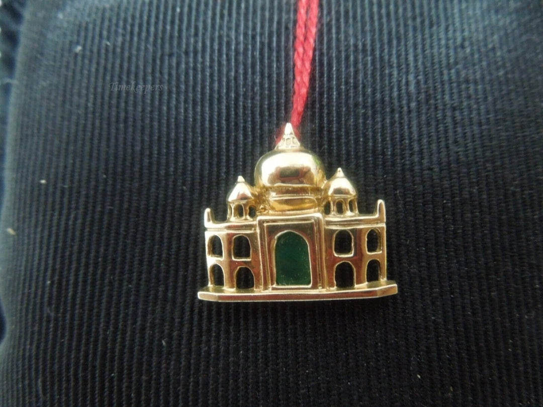 r854 10kt Yellow Gold Emerald  Mosque Pendant Signed 1.8g