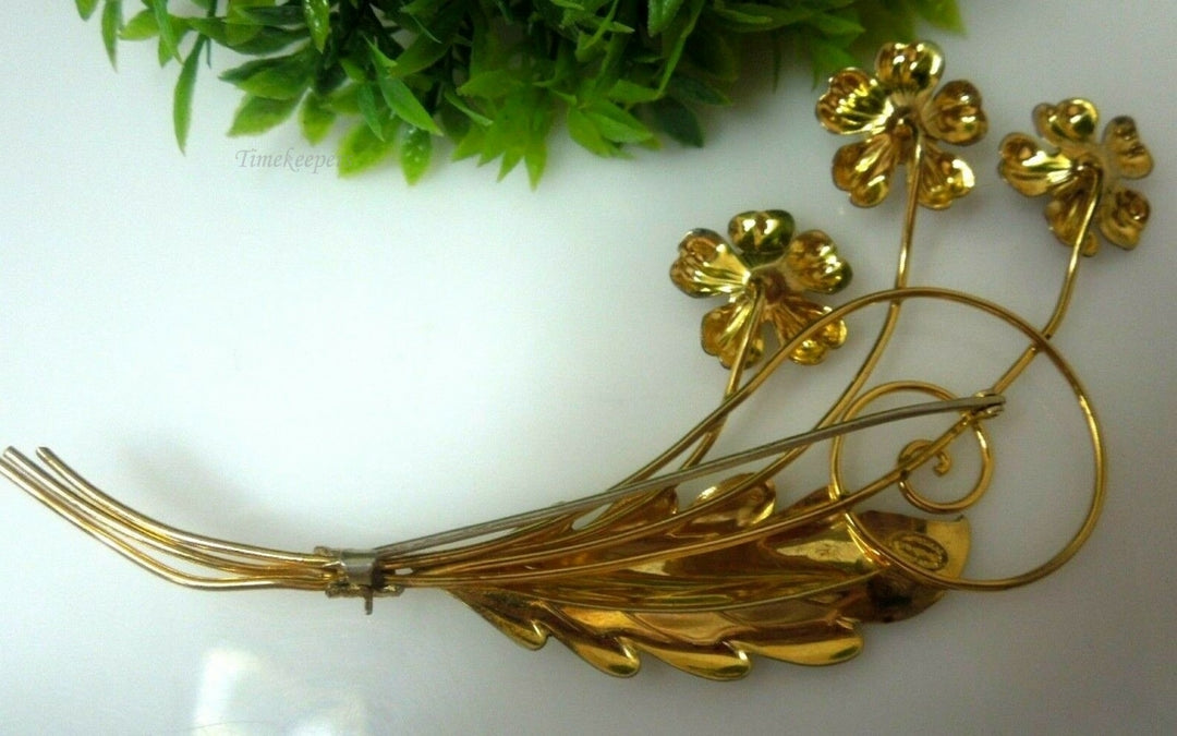 Lot of 7 Small Vintage Gold Tone Brooch/Pins Size 1 to 2 1/4