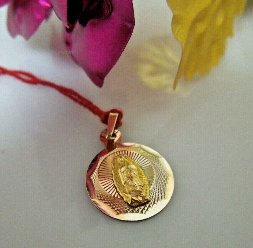 r739 10kt White Rose Yellow Gold Mary Religious Round Pendant Signed 1g